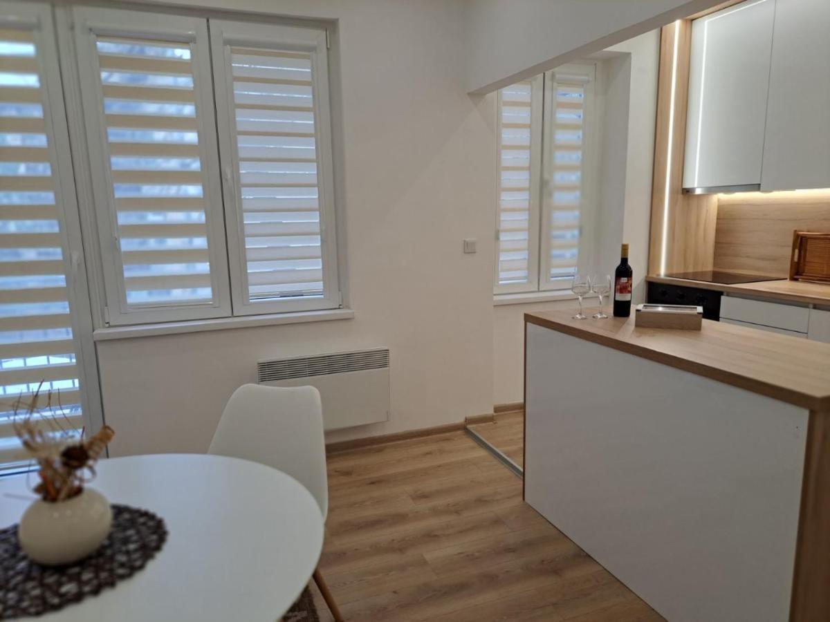 Apartman Andrea SJJ Extérieur photo